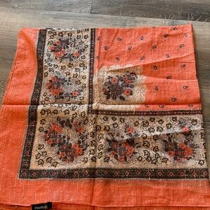 NWT Chaudry Orange Floral Patterned Scarf
Sz 40 x 40